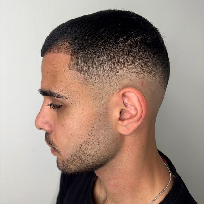Buzz fade στο The Barber Club